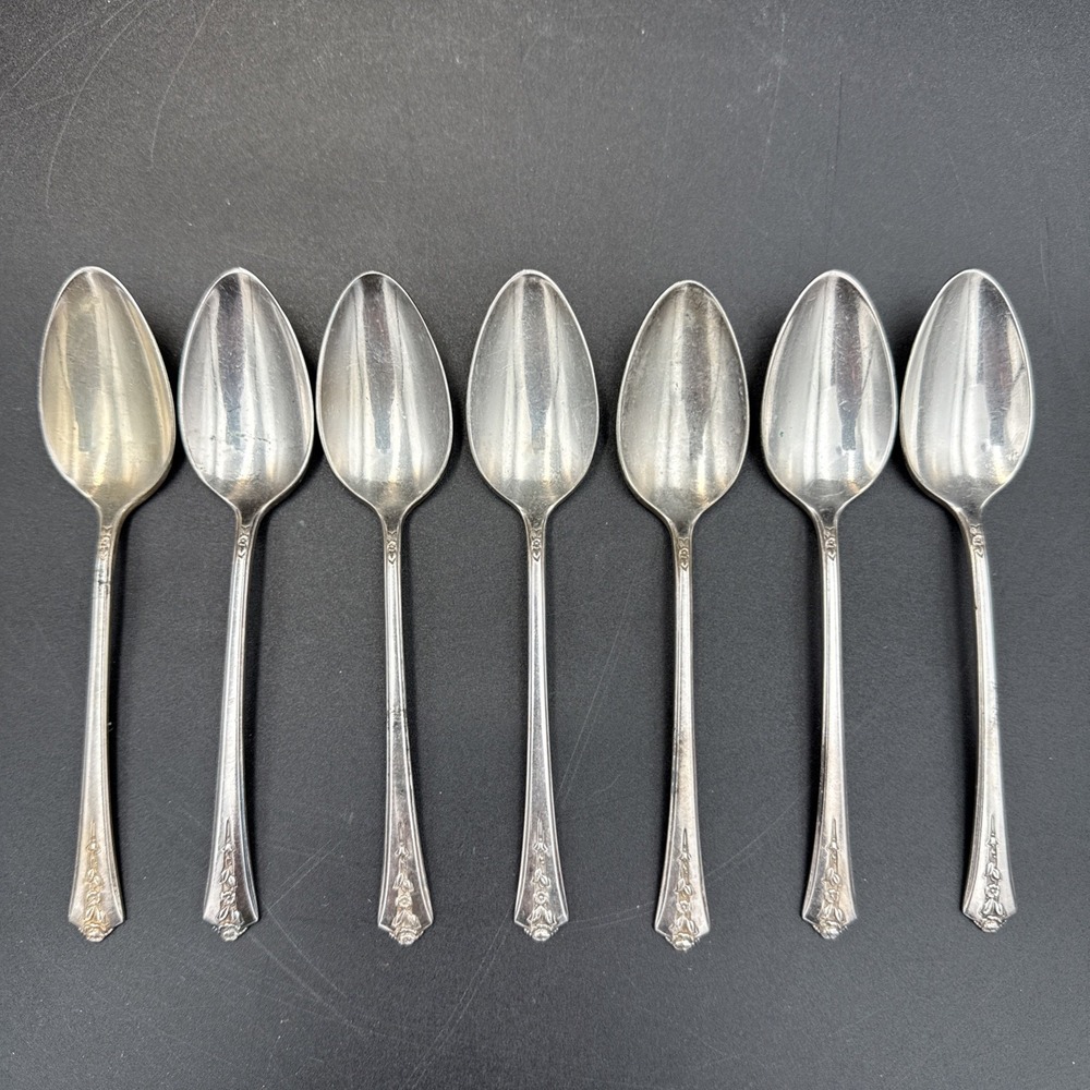 Holmes Edwards SPRING GARDEN International Silver plate 7 Five O' Clock Spoons
